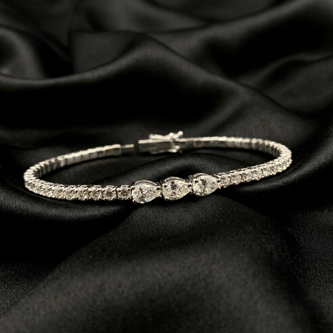 Lab-Grown Diamond Pear Three-Pear Bracelet